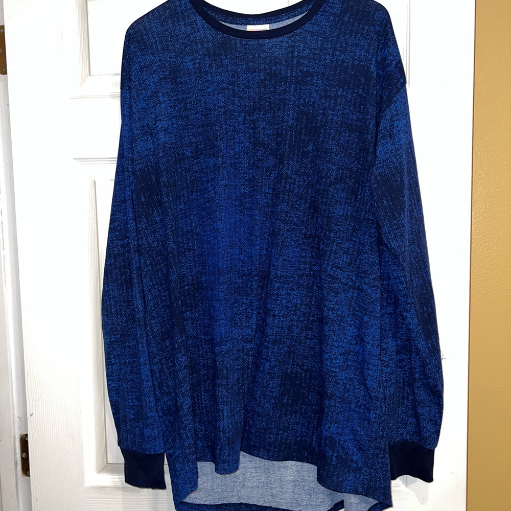 LuLaRoe Navy and Blue Patterned Top. Size 2XL. EUC